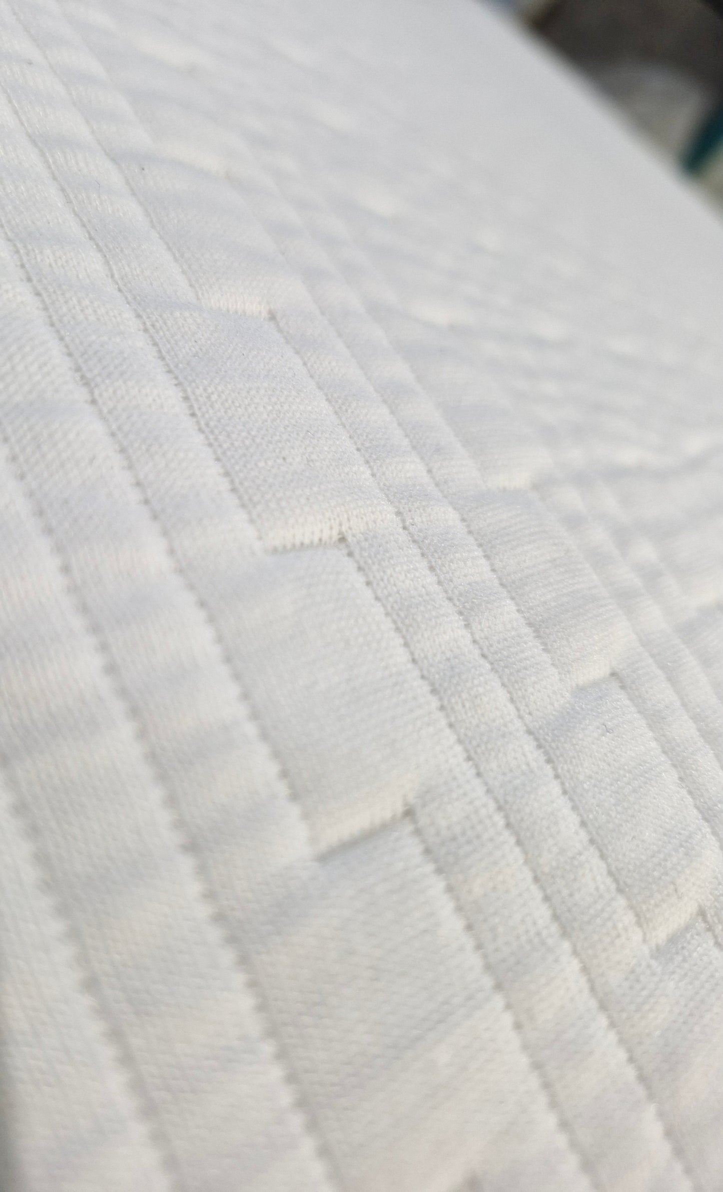 Silentnight Just Snug Memory Hybrid Mattress- Double (Refurbished)